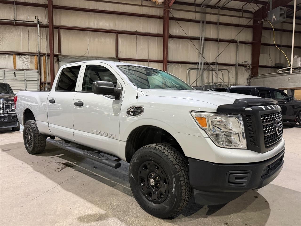 nissan titan xd 2018 1N6BA1F18JN514823 image nissan titan xd 2018 1N6BA1F18JN514823 image